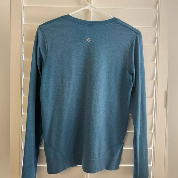 Lululemon Swiftly Long Sleeve - Size 6 - Picture 2 of 3